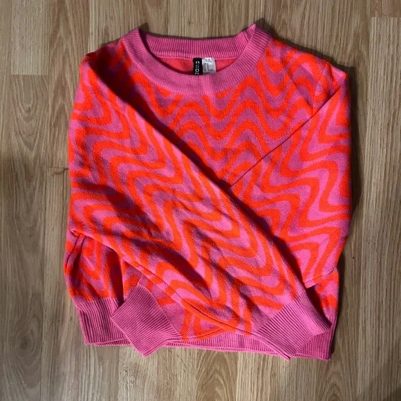 Bright Patten Sweater - Picture 2 of 2